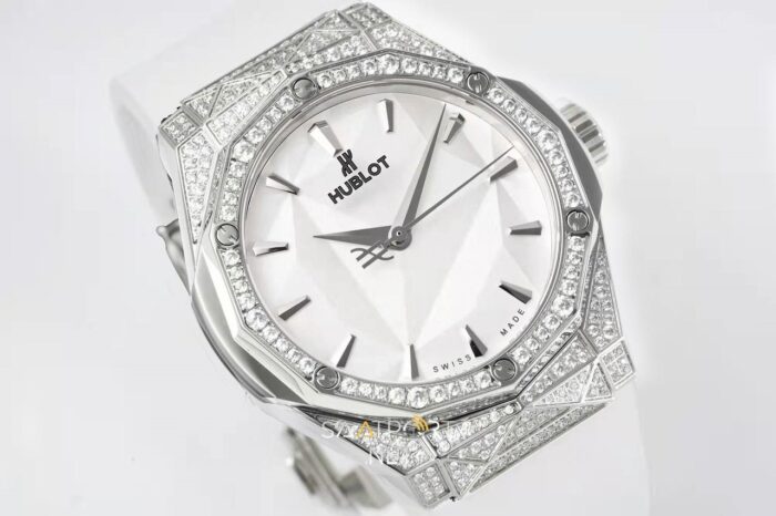 HublotHublot Classic Fusion Orlinski Titanium White Pave Super Clone ETA