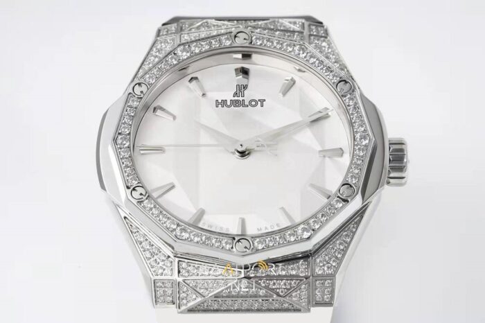 HublotHublot Classic Fusion Orlinski Titanium White Pave Super Clone ETA