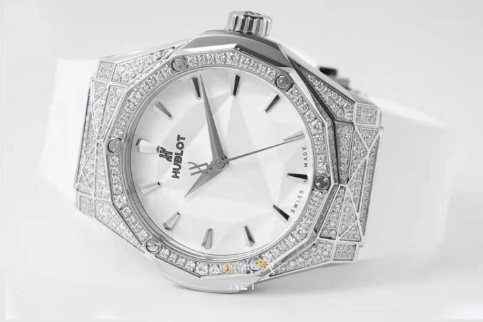 HublotHublot Classic Fusion Orlinski Titanium White Pave Super Clone ETA